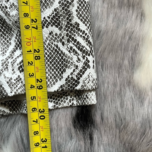 NWT Urban Outfitters Viper Snakeskin Romper SZ small - Picture 7 of 9